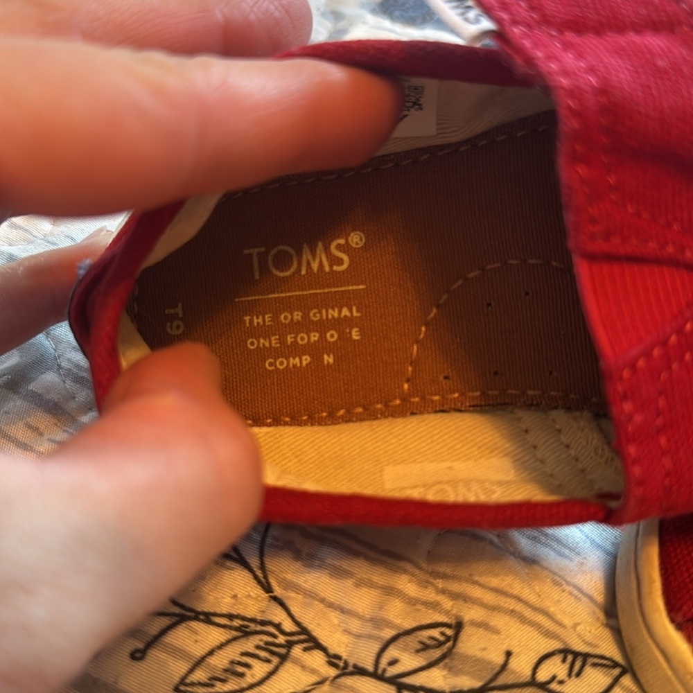Toms Toddler Sneakers - Picture 4 of 6